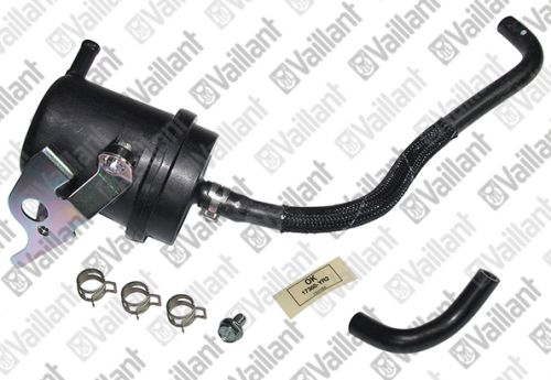 Vaillant Schlauch mit Ölabscheider für VNC 28+1 (UCHJ 50..) 0020210877